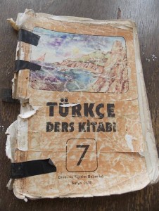 Dış güçler, 1993 yılından beri Bulgaristan'da Türkçe ders kitapları bastırmıyor...
