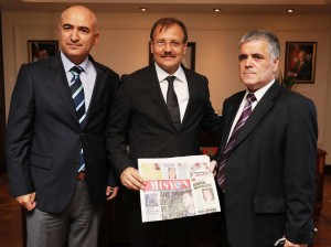Bu Mümün Topçu ve Gürçay Cem ikilisi, Başbakan Yardımcısı Hakan Çavuşoğlu2nun makamına kadar çıkabildiler...