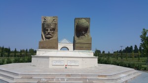 Türk- Macar dostluk parkındaki anıt
