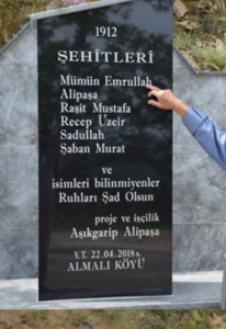Almalı halkının, Balkan Savaşında katledilen şehitleri için yaptırdıkları anıt